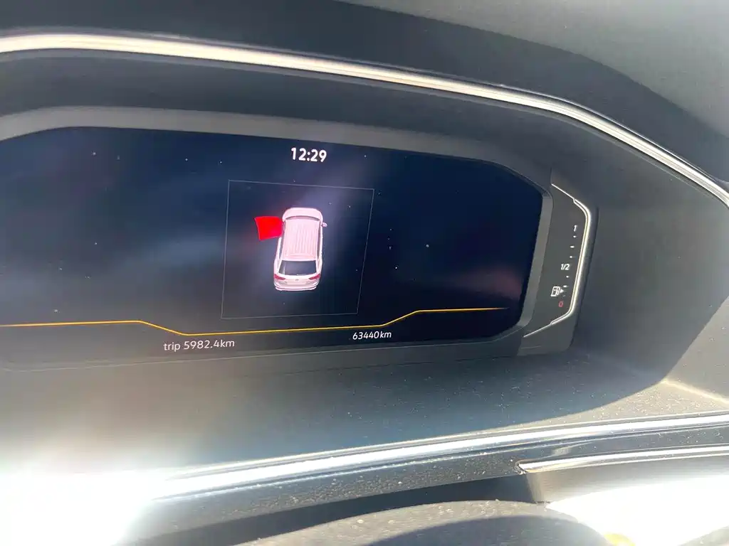 Volkswagen Tiguan L L 2022 330TSI AT Smart