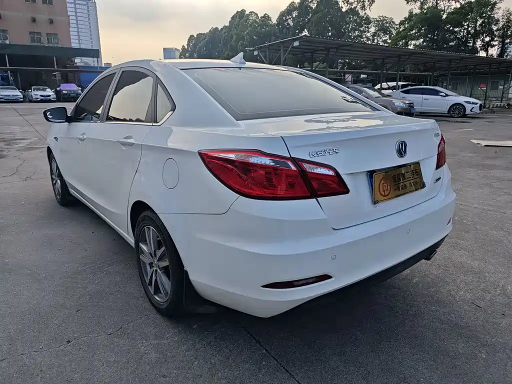 Changan Eado — миниатюра 4