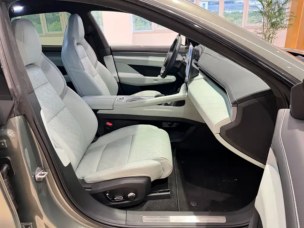 ZEEKR EXTREME KRYPTON 001