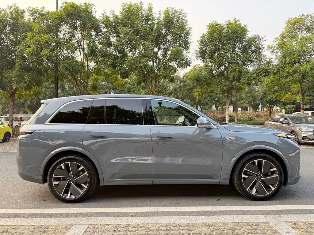 Li Auto IDEAL L8