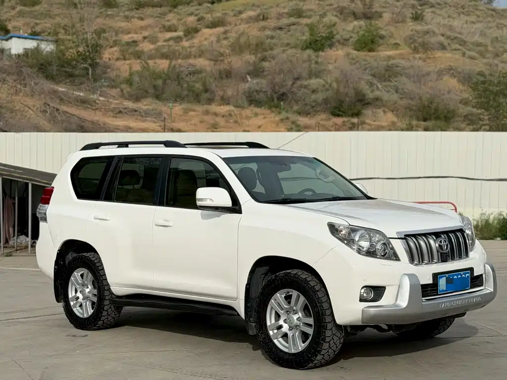 Toyota Land Cruiser Prado 2010 4.0L AT VX NAVI