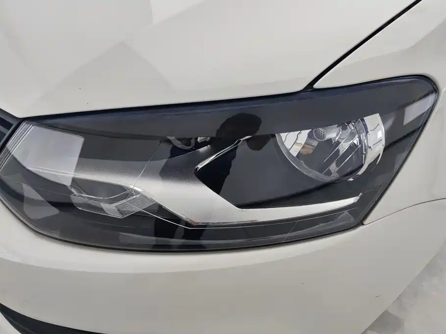 Volkswagen Polo 2016 1.4L MT
