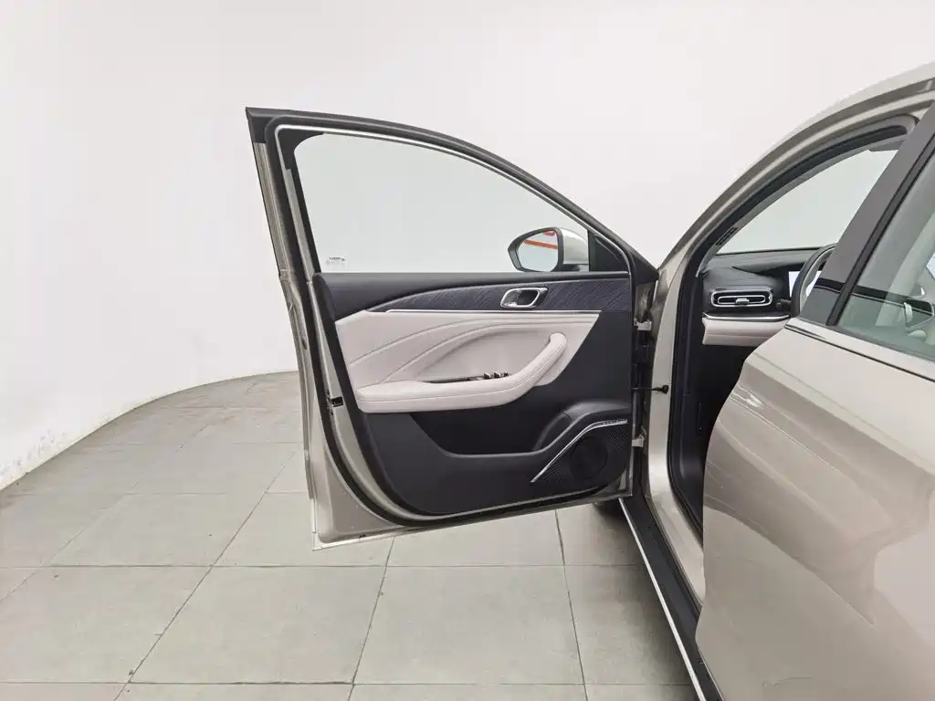 Geely Galaxy Galaxy 6 6 2026 125km +