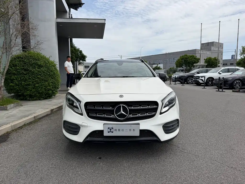 Mercedes-Benz GLA 2018 GLA 220 4MATIC Sport