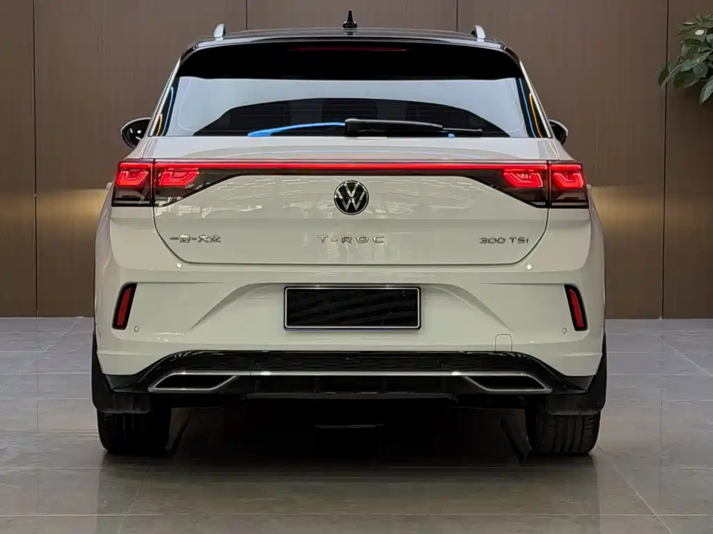 Volkswagen T-Roc 2023 — фото 4