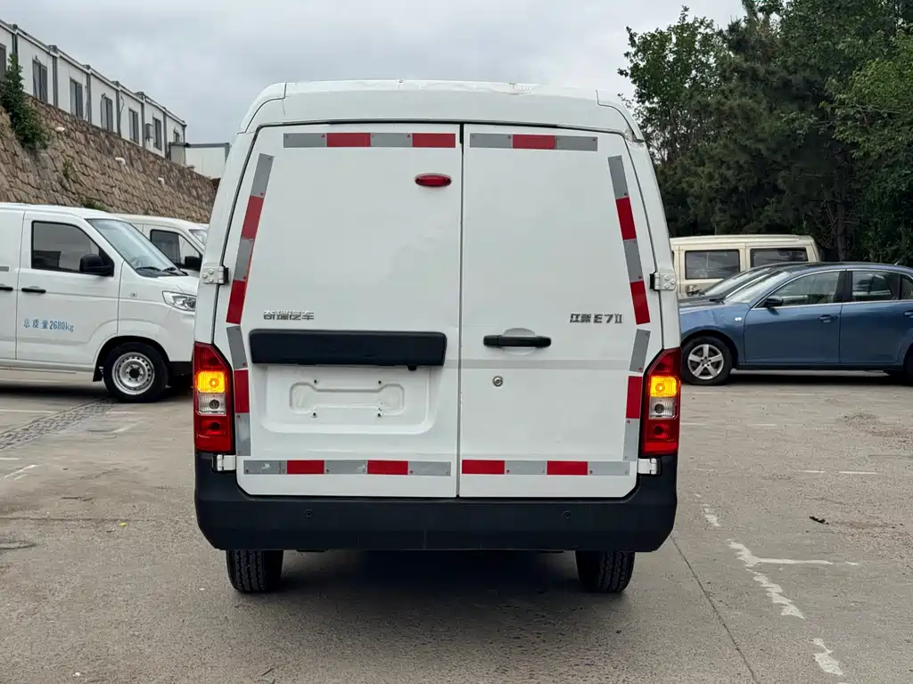 Karry Jiangtun E7 — миниатюра 7