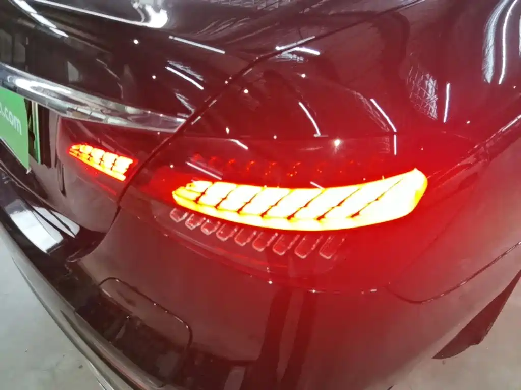 Mercedes-Benz E-Class New Energy — миниатюра 8