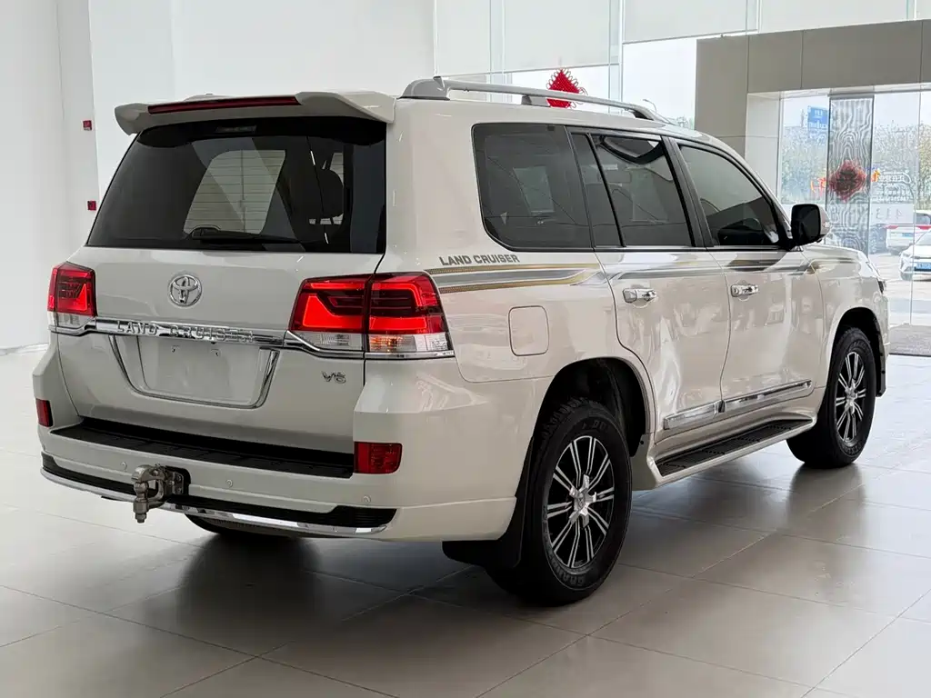 Toyota Land Cruiser — миниатюра 13