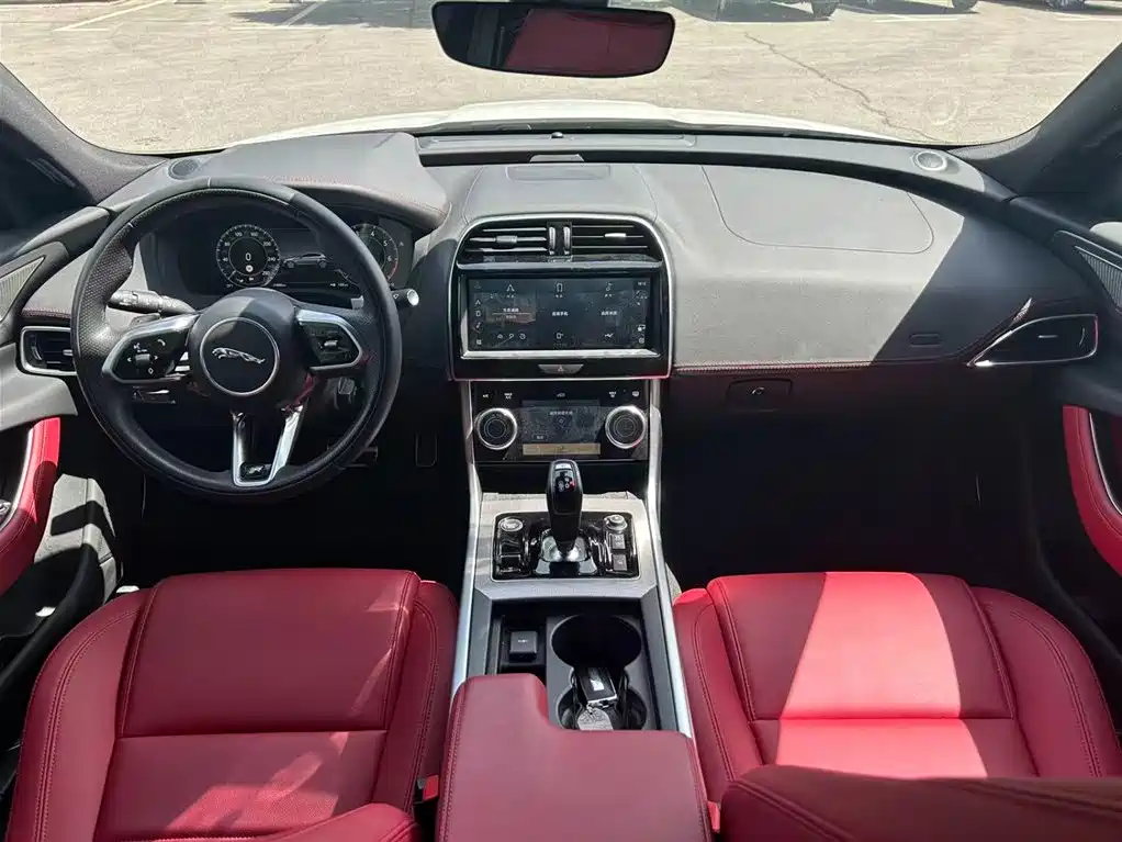 Jaguar XEL 2024 2.0T 250PS R-DYNAMIC S Sport