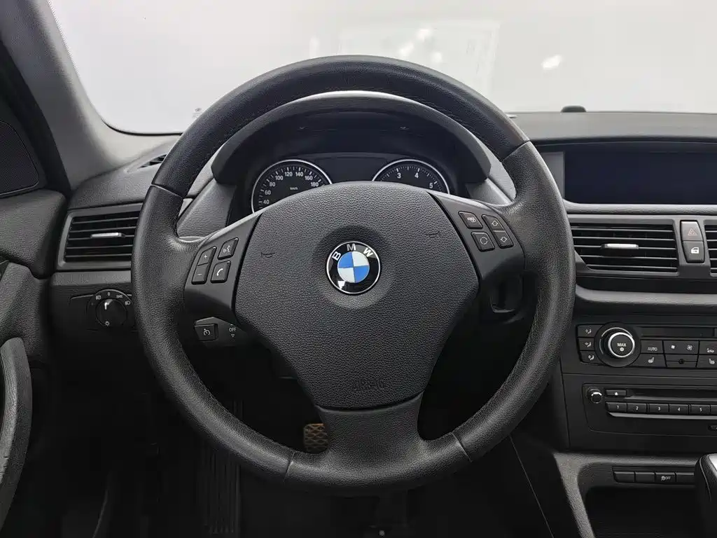 BMW X1 (Import) — миниатюра 11