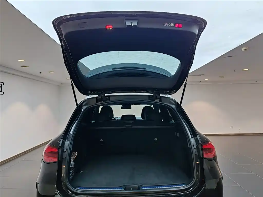 Mercedes-Benz GLC AMG 2025