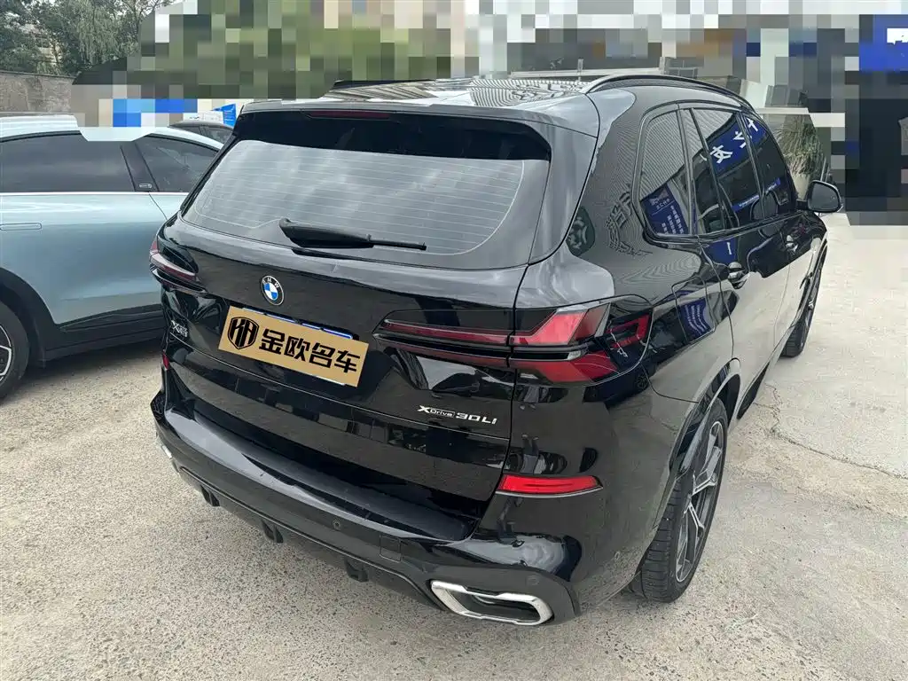 BMW X5 2023 xDrive 30Li Premium M Sport