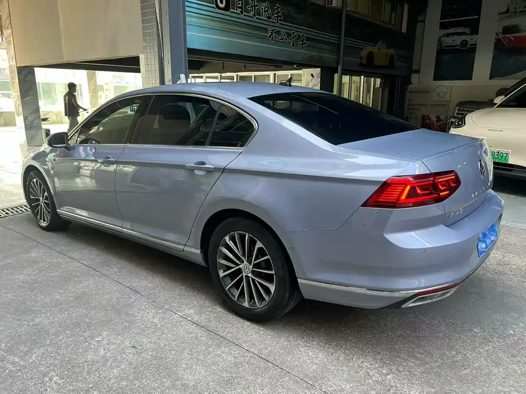 Volkswagen Magotan — миниатюра 2