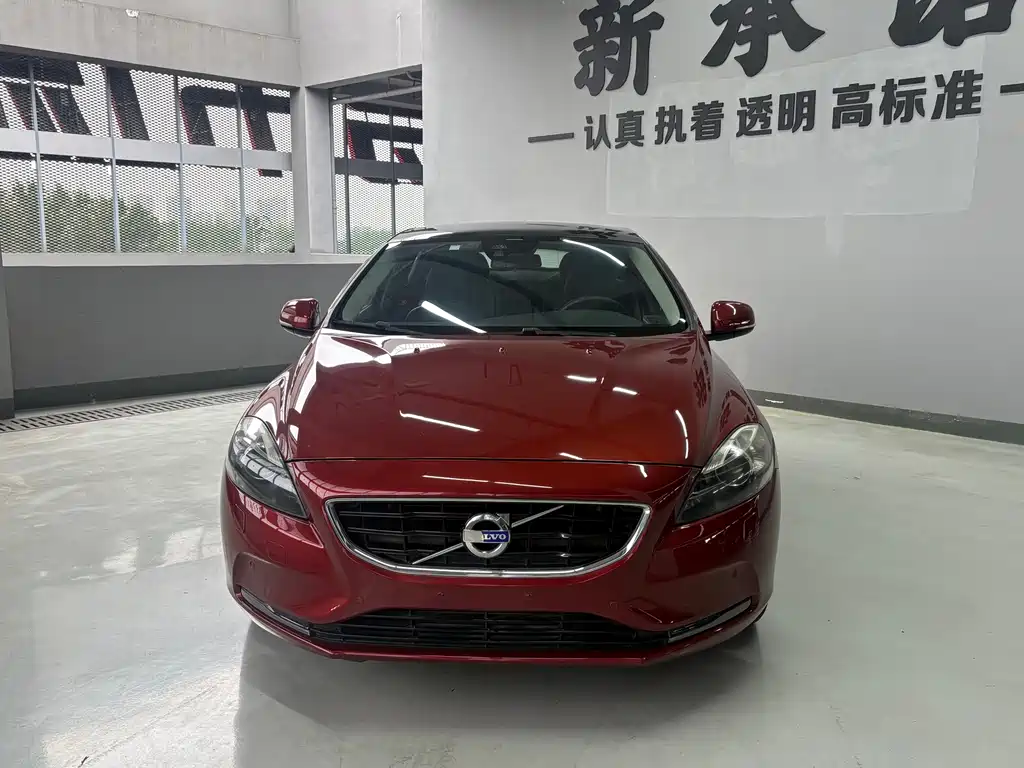 Volvo V40 — миниатюра 2