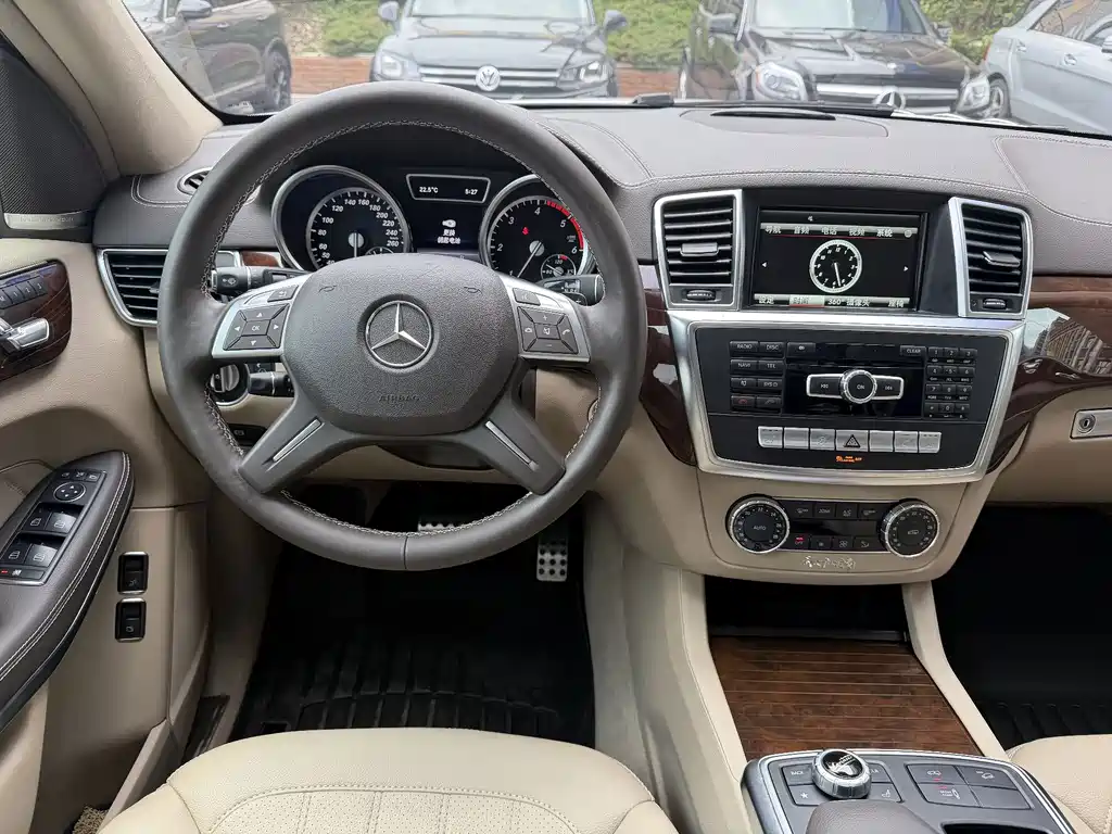 Mercedes-Benz GL-Class — миниатюра 14