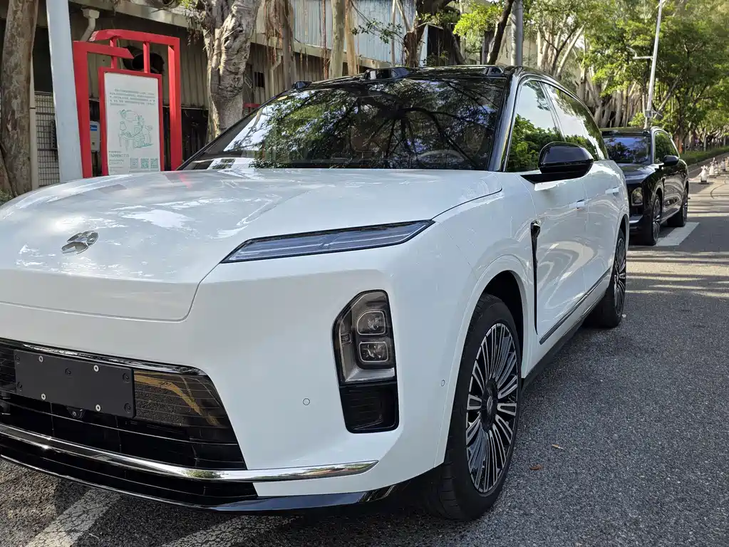 NIO ES8 2026 мест Executive Luxury