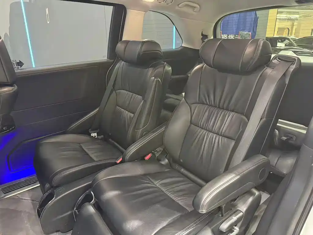 Honda Odyssey — миниатюра 10