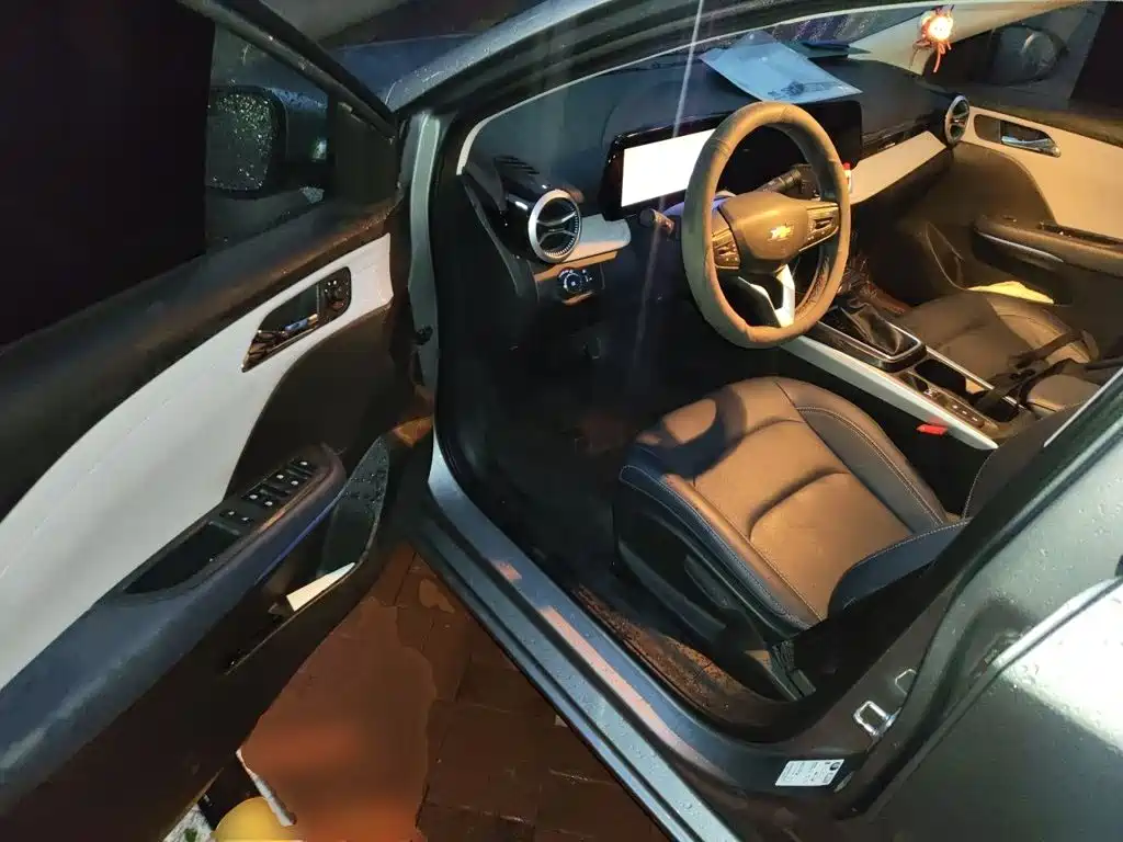 Chevrolet Monza — миниатюра 12