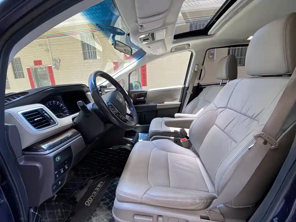 Honda Odyssey 2015 2.4L Luxury