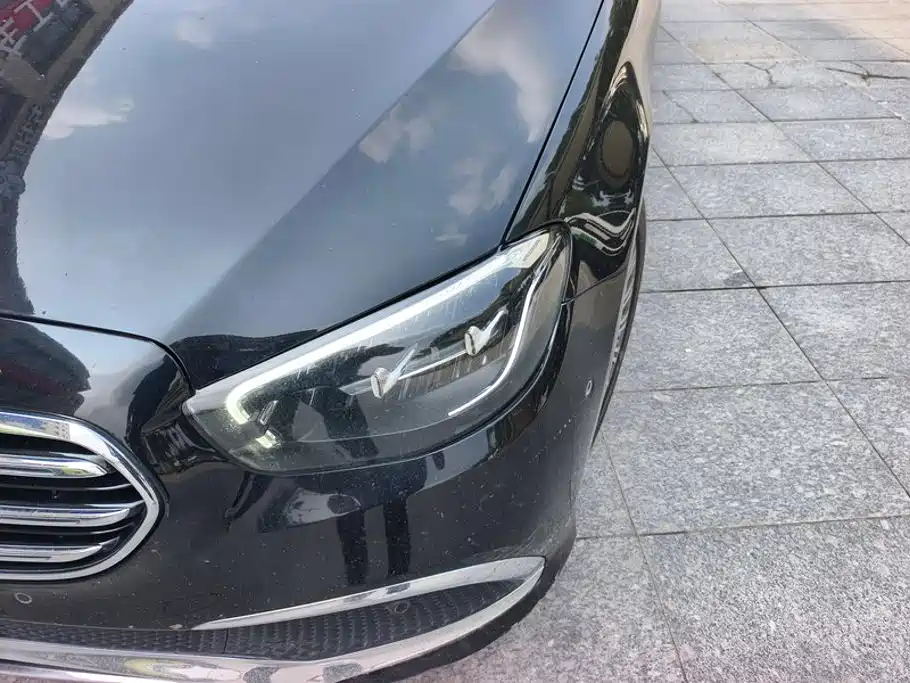 Mercedes-Benz E-Class — миниатюра 5