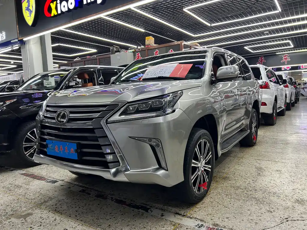 Lexus LX 2016