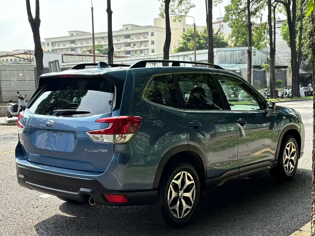 Subaru Forester - фото 4