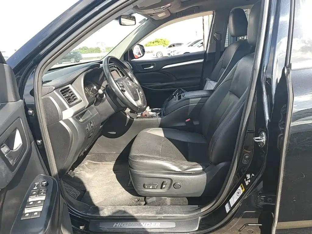 Toyota Highlander — миниатюра 8