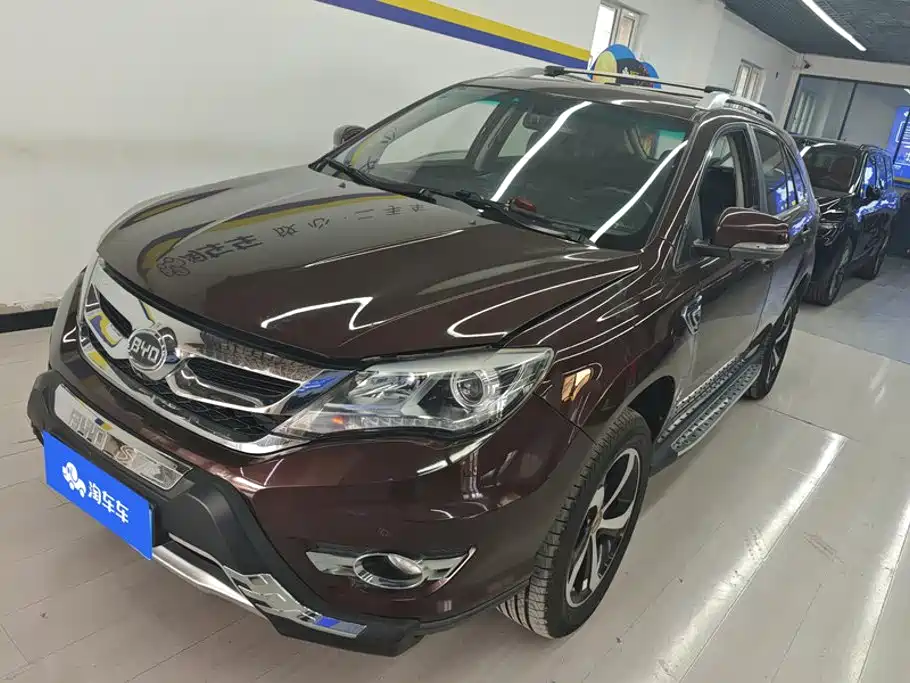BYD S7