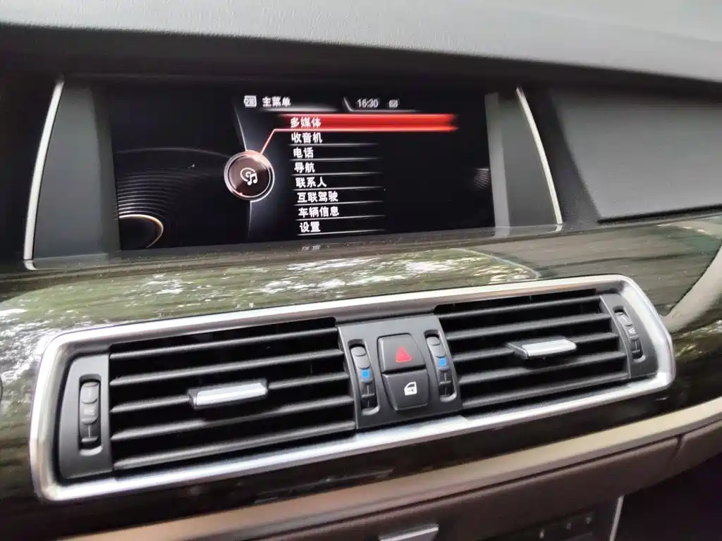 BMW 5 Series GT — миниатюра 14