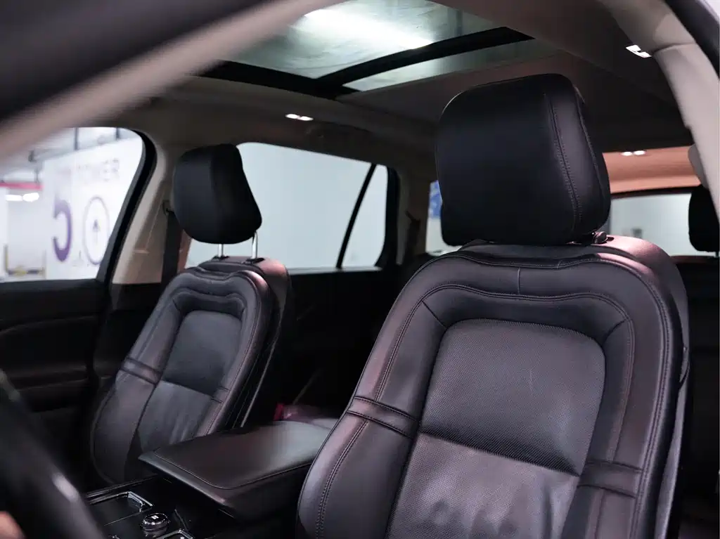 Lincoln Aviator — миниатюра 11
