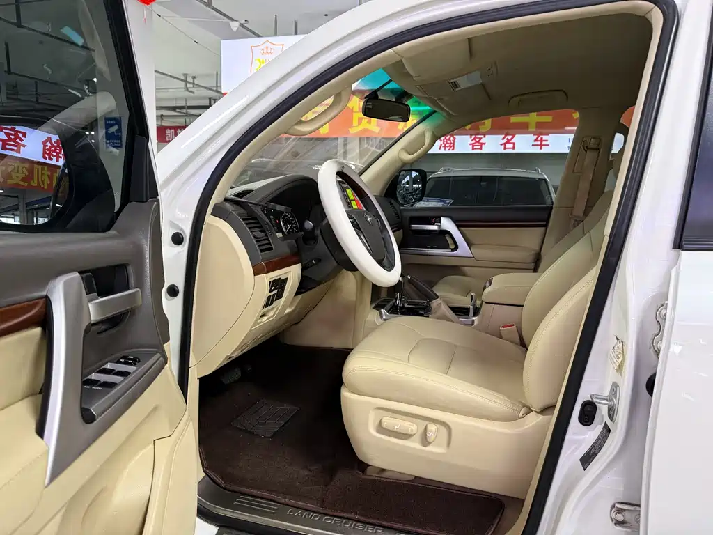 Toyota Land Cruiser — миниатюра 5