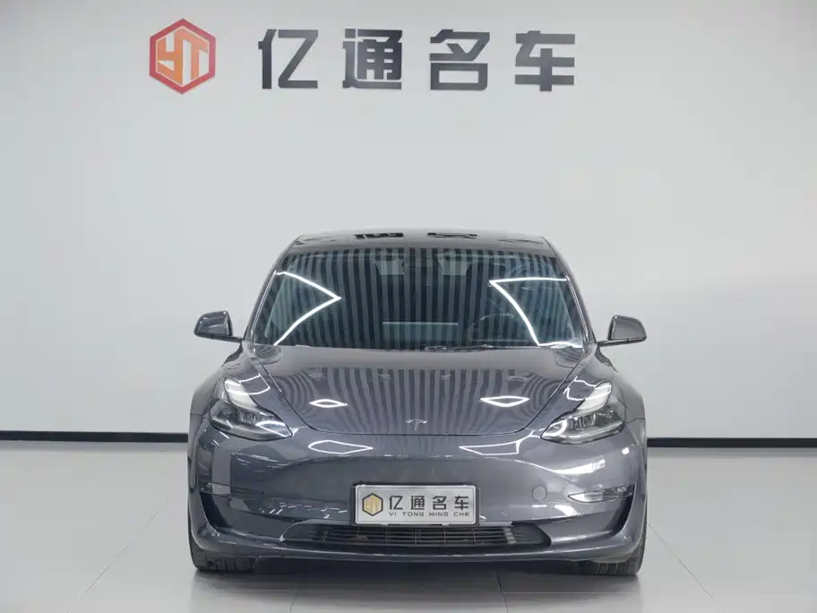 Tesla Model 3 — миниатюра 2