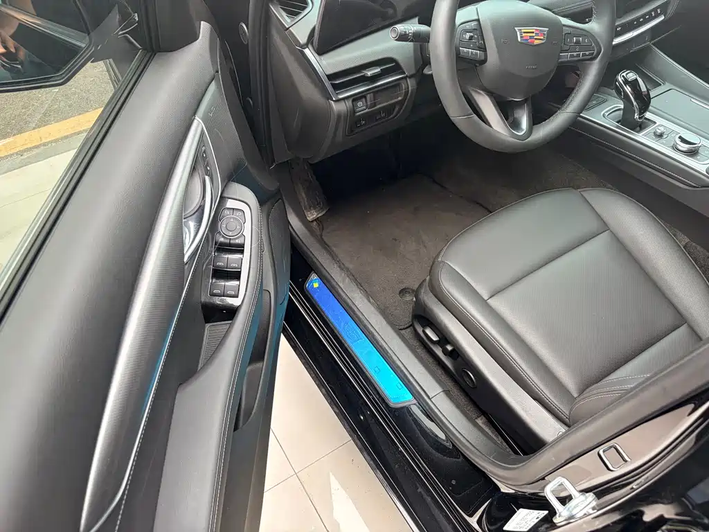 Cadillac CT5 — миниатюра 7