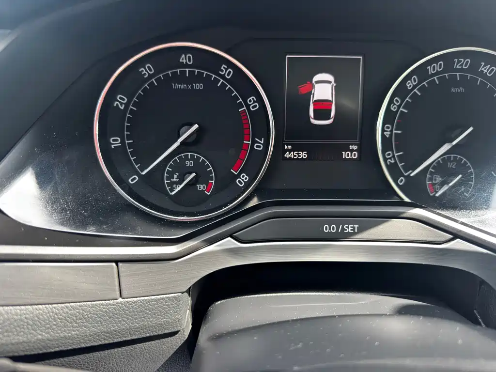 Skoda Superb 2016 TSI330 DSG