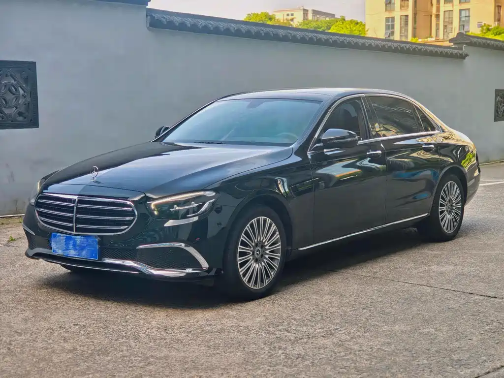 Mercedes-Benz E-Class 2023