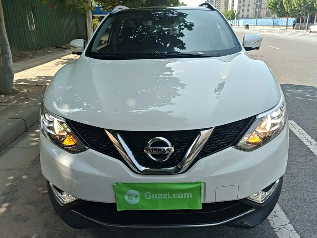 Nissan Qashqai 2016 2.0L CVT Luxury