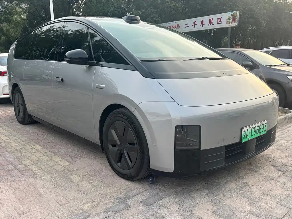 Li Auto Li MEGA — миниатюра 3