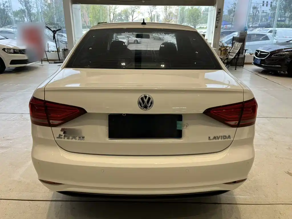 Volkswagen Lavida — миниатюра 23