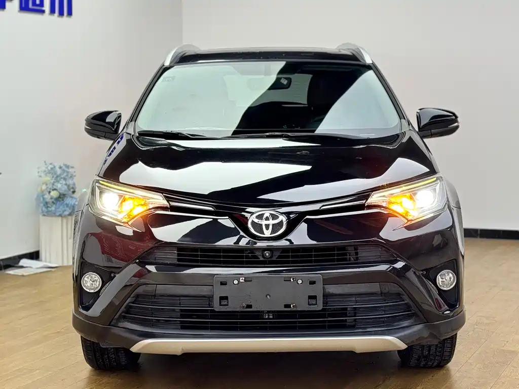 Toyota RAV4 2016 2.5L AT Elite