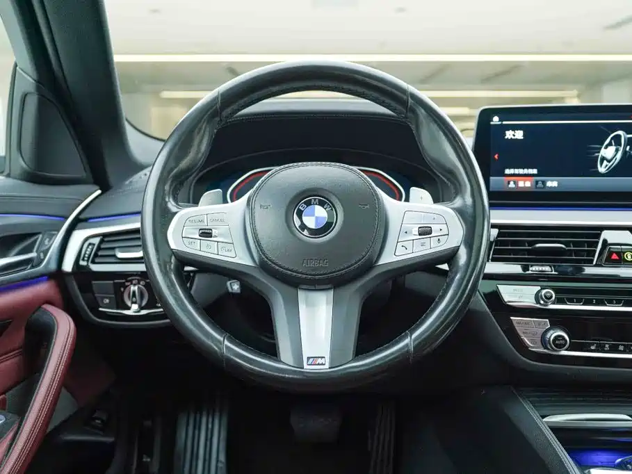 BMW 5 Series — миниатюра 17