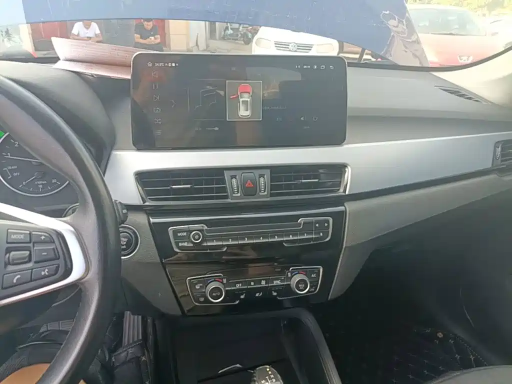 BMW X1 — миниатюра 13