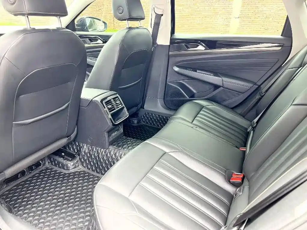Volkswagen Passat — миниатюра 6