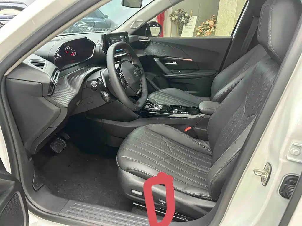 Peugeot 2008 — миниатюра 26