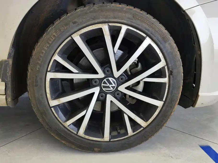 Volkswagen Lavida — миниатюра 6