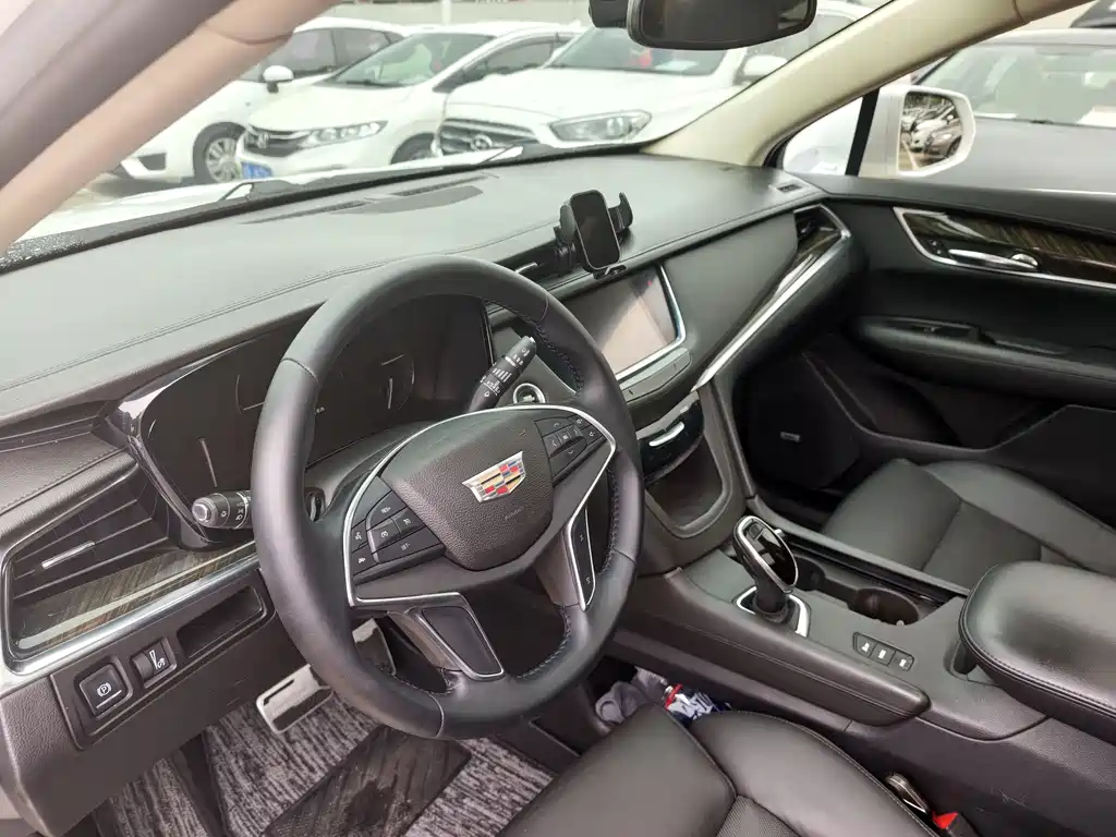 Cadillac XT5 2016 28T Luxury