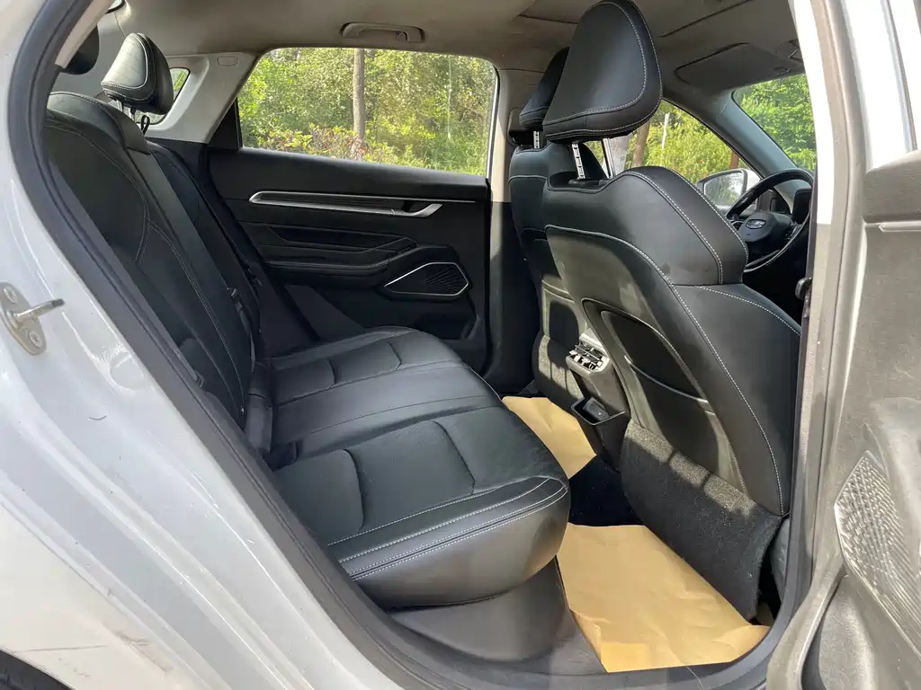 Geely Emgrand - фото 9