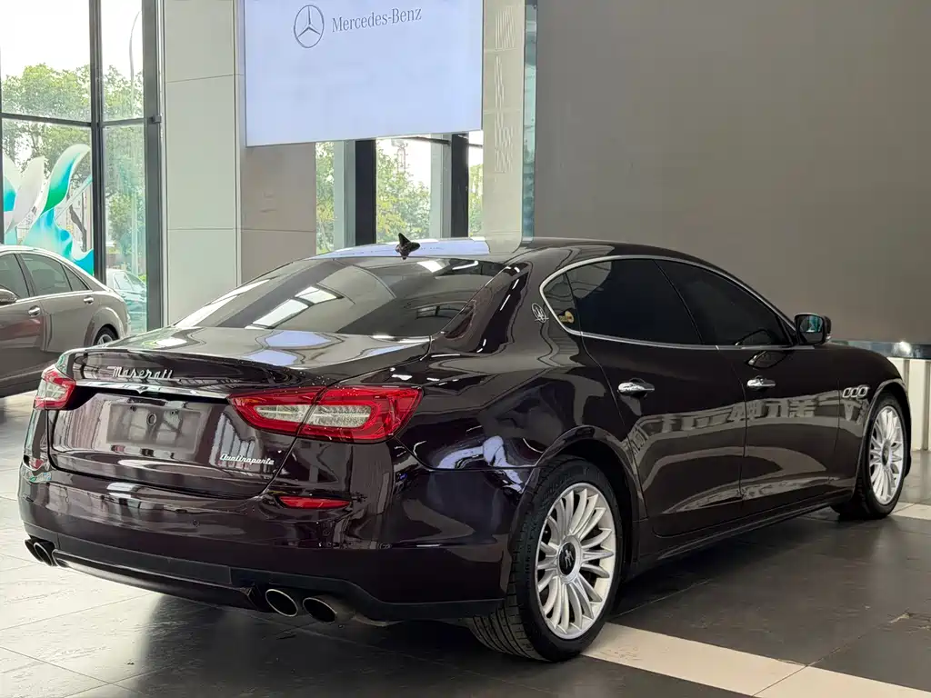 Maserati Quattroporte — миниатюра 5