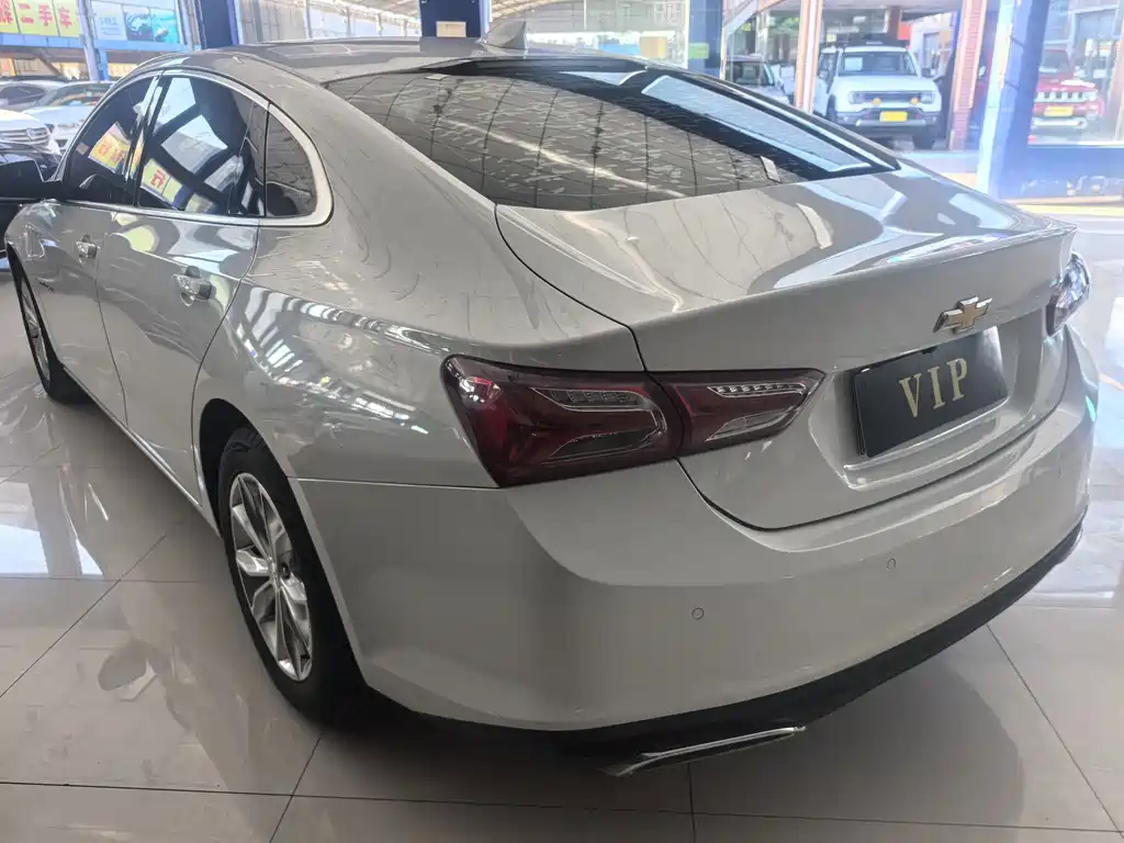Chevrolet Malibu XL — миниатюра 10