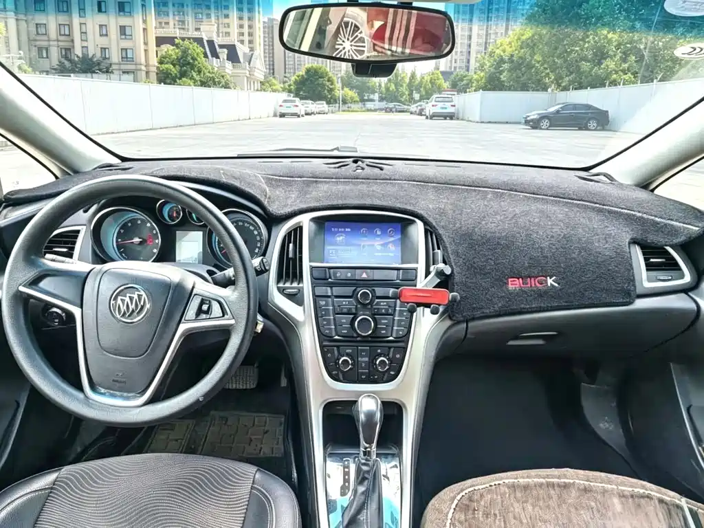 Buick Excelle — миниатюра 7
