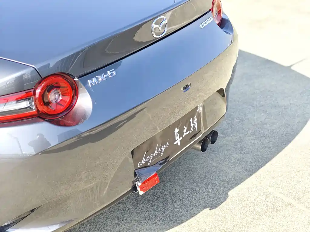 Mazda MX-5 2025 2.0L MT